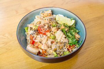 Chinese Noodle with Shrimps and Vegetables