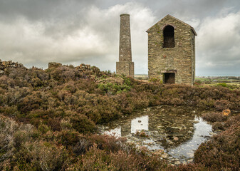 Fototapeta na wymiar Ruins of pumping station at Parys Mountain on Anglesey 5551