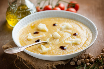 cauliflower soup with tomatoes chickpeas and balsamic vinegar