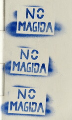 Mit Schablone gesprayt: No Magida