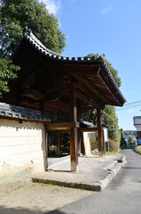 秋篠寺　南門　奈良市