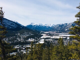Fototapeta na wymiar Scenic view of the Bow valley from tunnel Mountain