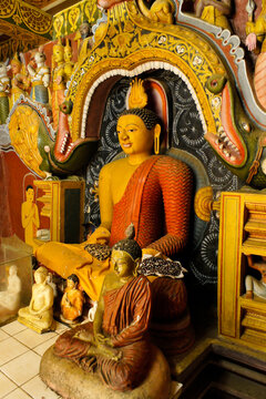 Buddha images at Embekka Devale (Embekke Devala), Kandy, Sri Lanka