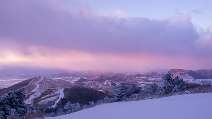 冬の平尾台貫山山頂の朝をひとり占め