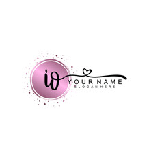 IO beautiful Initial handwriting logo template