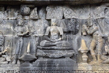 relief des Buddha im Borobudurtempel auf Java