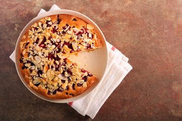 Raspberry and almon cake