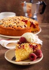 Raspberry and almon cake