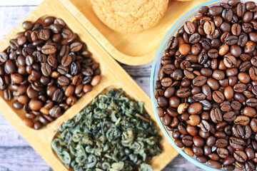 Fototapeta premium Coffee beans and green tea