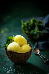 Pineapple ice cream