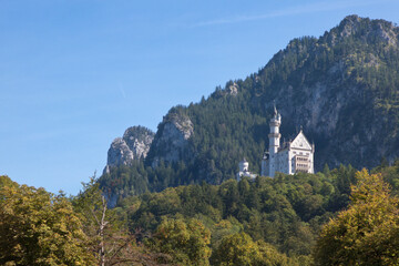 Fototapeta na wymiar das Schloss Hohenschwangau (Königsschloss von Ludwig II von Bayern) bei Füssen 