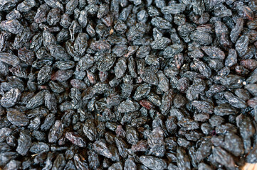 nuts, raisin
