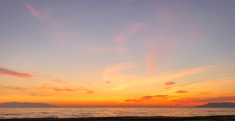 Fototapeta na wymiar Sunset and seascape