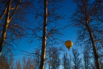 balon baloniarstwo latanie niebo niebieskie © Piotr
