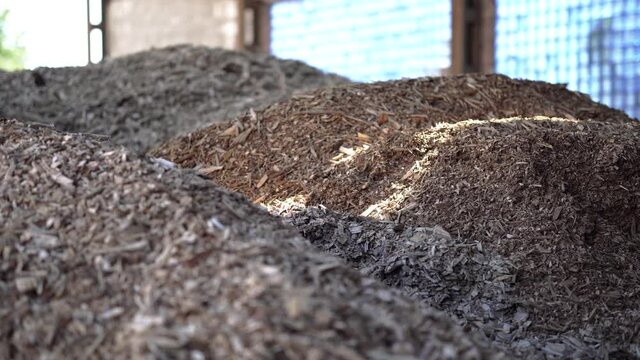 Wood particles of various shapes and sizes, obtained as a result of mechanical processing. For solid fuels, biomass and is a raw material for the production of wood pulp