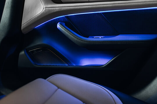 Modern Car Inside Door Handle With Backlights