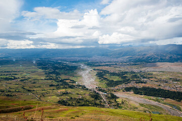 Vida andina del Per&uacute;.