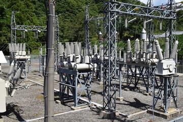 山間部の屋外変電設備