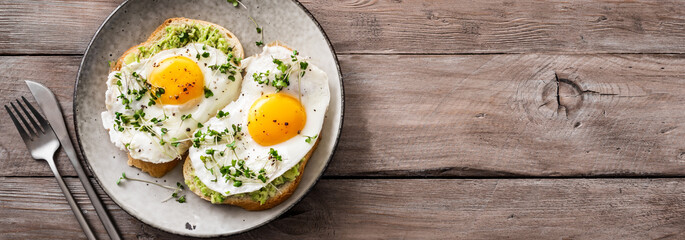 Avocado and Fried Egg Sandwiches