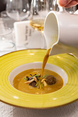 Cream soup with meatballs