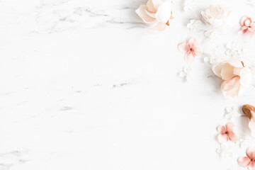 Flowers composition. White and pink flowers on marble background. Flat lay, top view - 420382932