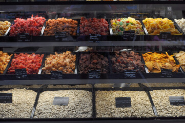 many dried fruits
