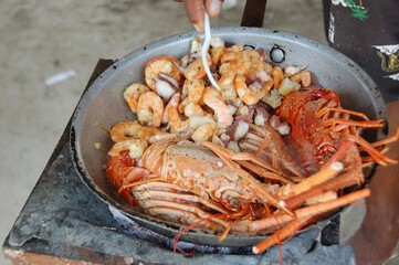 Deliciosa comida casera en un tour turistico en Zanzibar, Tanzania. 