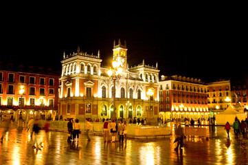 Fototapeta na wymiar Night view of Valladolid, Spain