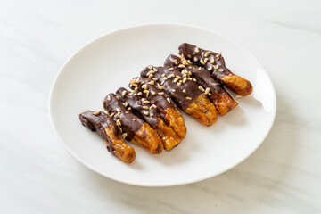 banana chocolate coating or banana dipped chocolate