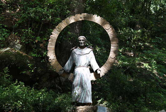 Saint Francis of Universal Love Statue