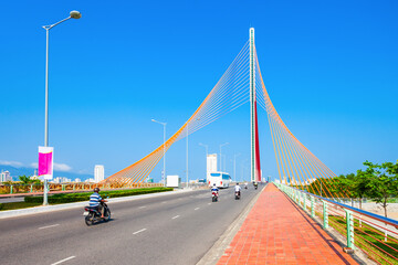Fototapeta na wymiar Nguyen Van Troi Tran bridge