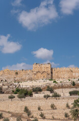 Fototapeta premium View of the Golden Gate or Gate of Mercy on the east-side of the Temple Mount of the Old City of Jerusalem, Israel