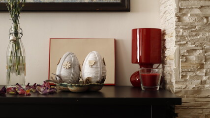 Jaja wielkanocne ozdobione sznurkiem © Seance_Photo_Sylwia