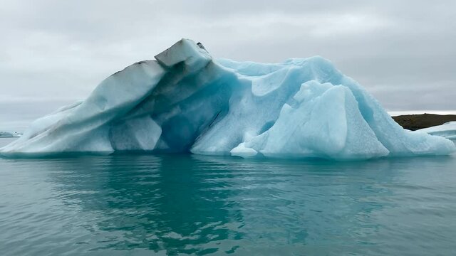 Iceberg in Jokulsarlon glacier lagoon, in Iceland