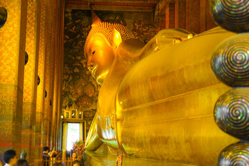 ワットポー・卧佛寺の涅槃仏（タイ王国バンコク）
