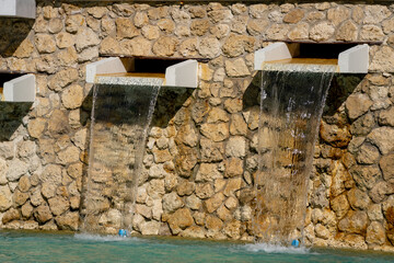 Coral rock wall water fountain