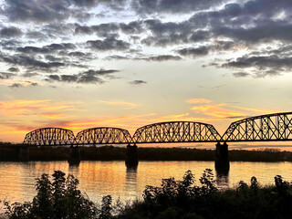Fototapeta na wymiar Bridge Sky Sunset