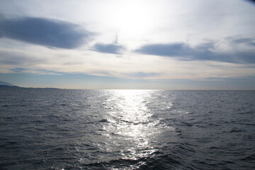 Obraz premium Dawn on the sea of silver color. Morning before sunrise