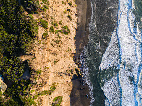 Cliff, meet Sea