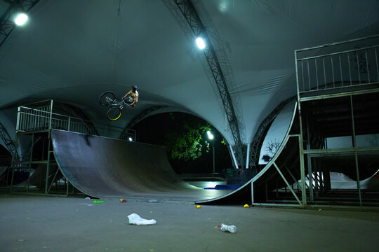 Extreme cycling in an underground skate park