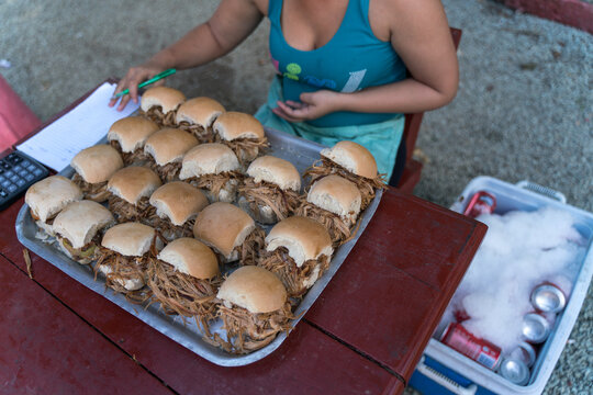 Sandwich vendor