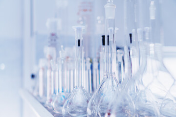 Laboratory tubes and flasks for analyzes and experiments.