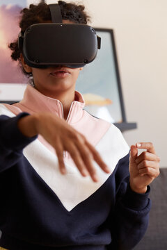 Interactive virtual reality experience