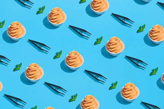 Pattern of many cupcake