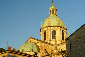 Fototapeta premium Como, Italy: historic center at evening: the cathedral