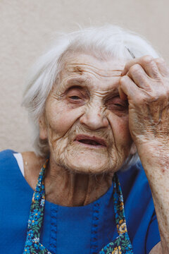 Portrait of elder woman