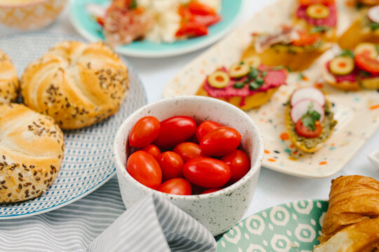 Tomatoes, buns and bruschetta