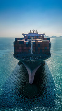 Container ship