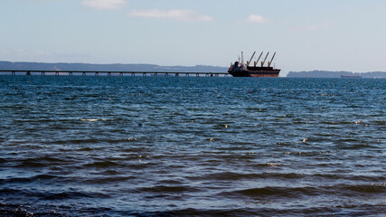 Paisajes del oc&eacute;ano en el muelle.