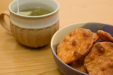 日本茶とせんべいでゆったりと